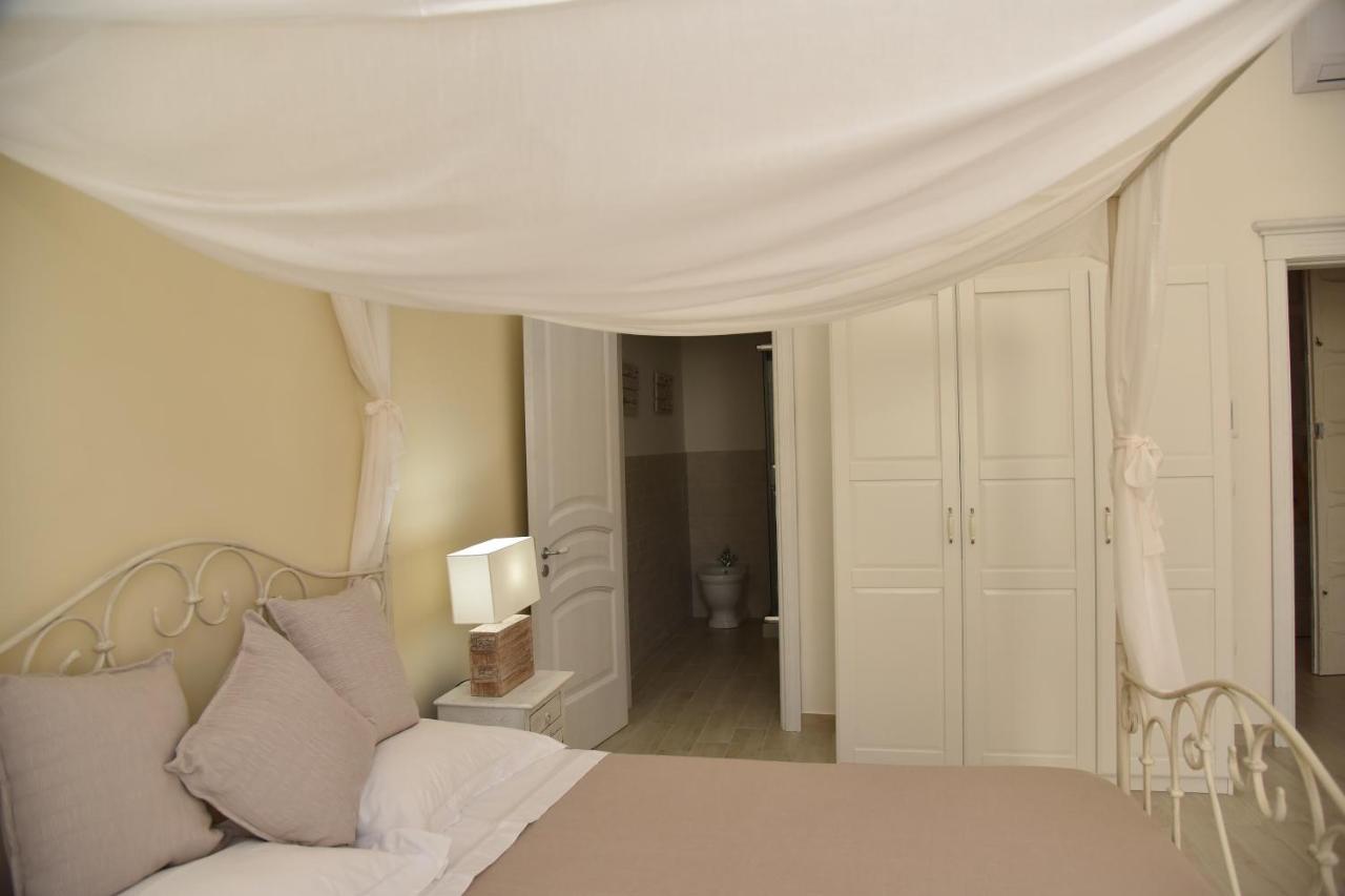 Ai Raggi Di Sole Bed and Breakfast Lecce Exteriör bild
