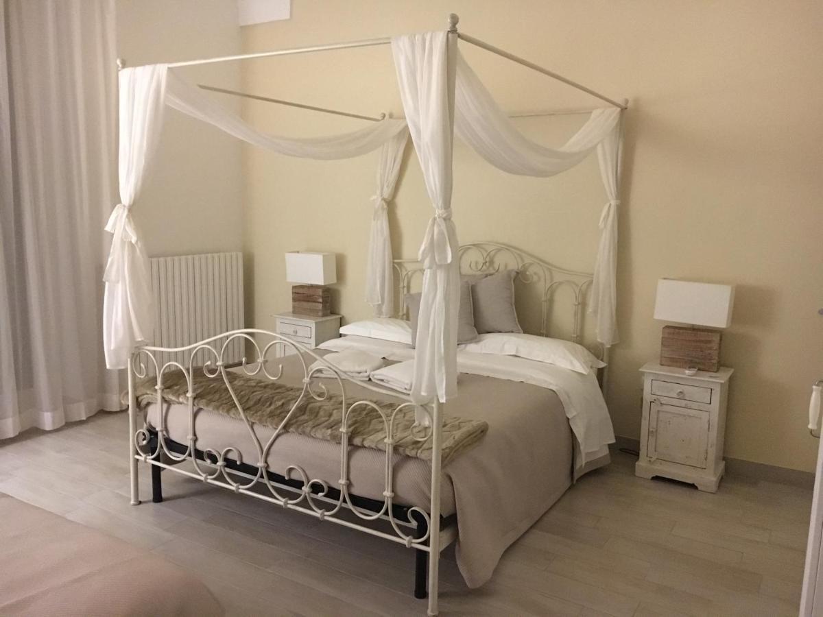 Ai Raggi Di Sole Bed and Breakfast Lecce Exteriör bild