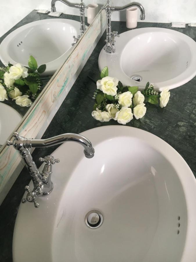 Ai Raggi Di Sole Bed and Breakfast Lecce Exteriör bild