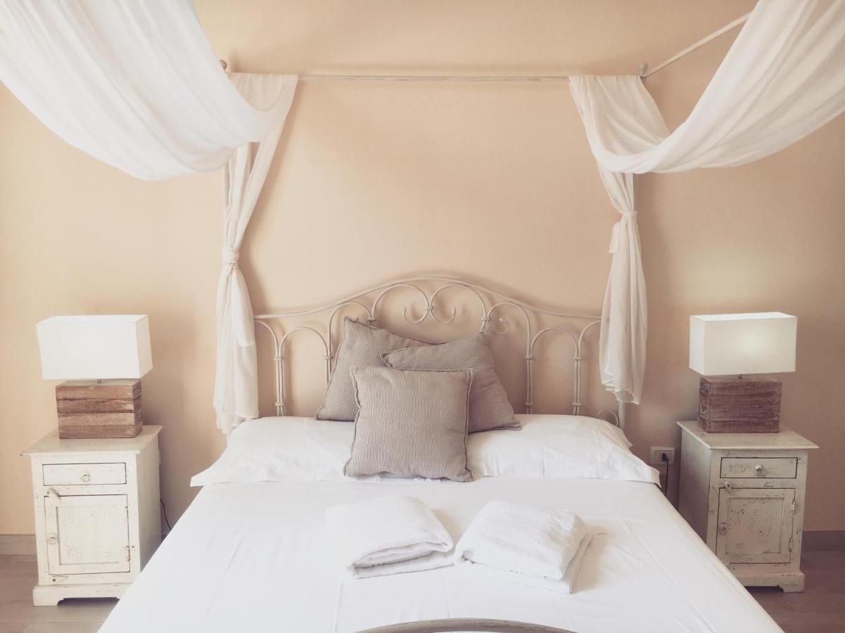 Ai Raggi Di Sole Bed and Breakfast Lecce Exteriör bild