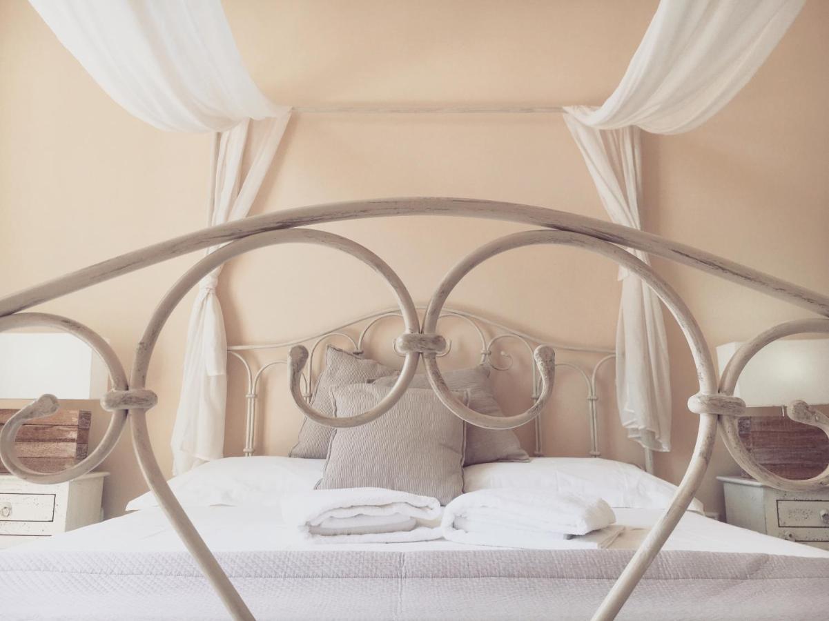 Ai Raggi Di Sole Bed and Breakfast Lecce Exteriör bild