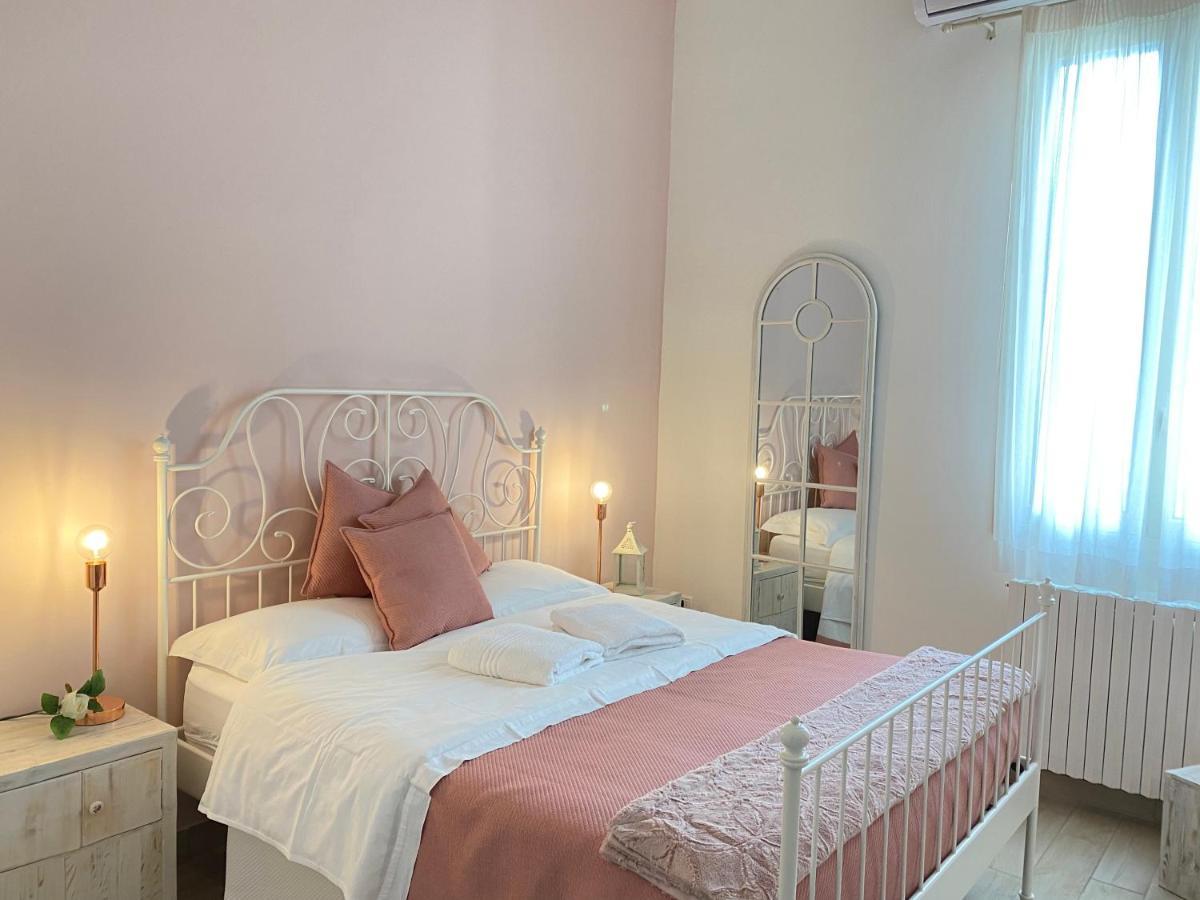 Ai Raggi Di Sole Bed and Breakfast Lecce Exteriör bild