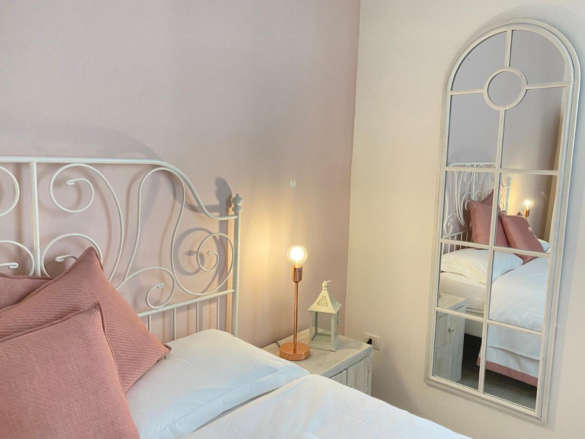 Ai Raggi Di Sole Bed and Breakfast Lecce Exteriör bild
